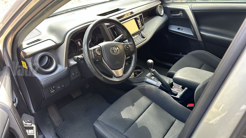 טויוטה RAV4