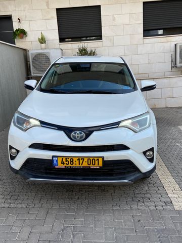מודעת רכב טויוטה RAV4