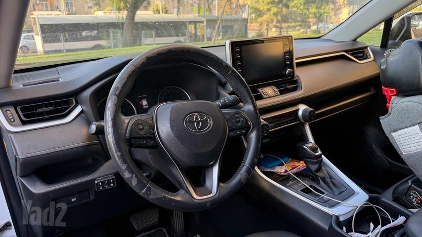 טויוטה RAV4