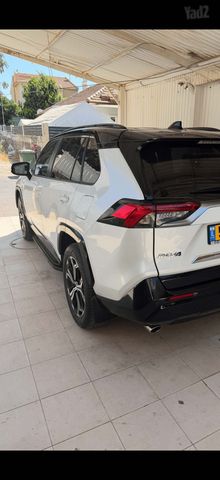 טויוטה RAV4