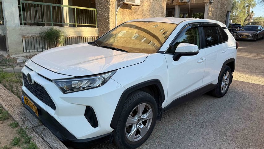טויוטה RAV4