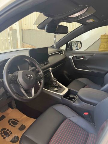 טויוטה RAV4