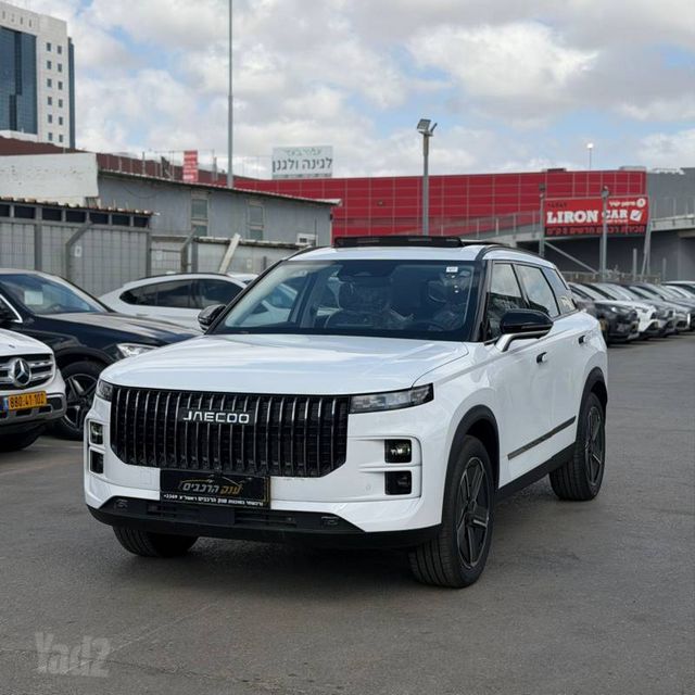 ג'אקו J7