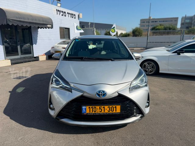 טויוטה יאריס