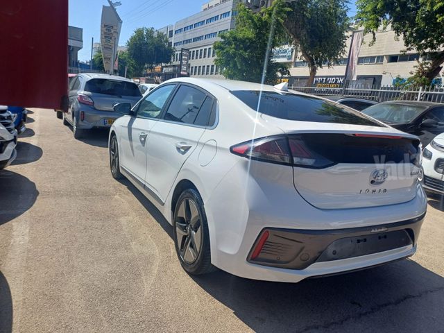 יונדאי איוניק