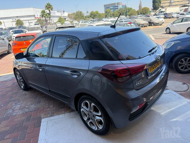 יונדאי i20