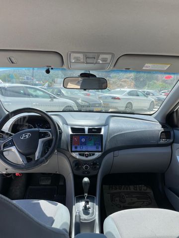 יונדאי אקסנט i25