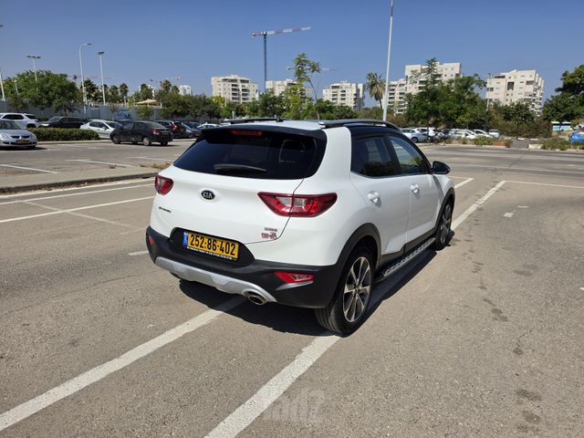 קיה סטוניק