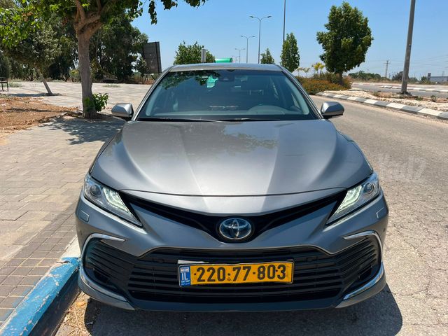 קאמרי XLE היברידי אוט׳ 2.5 (178 כ״ס) [2020-2026]