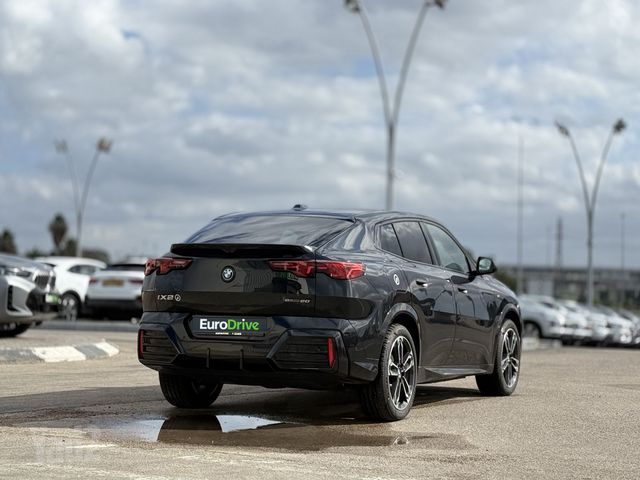 ב מ וו iX2