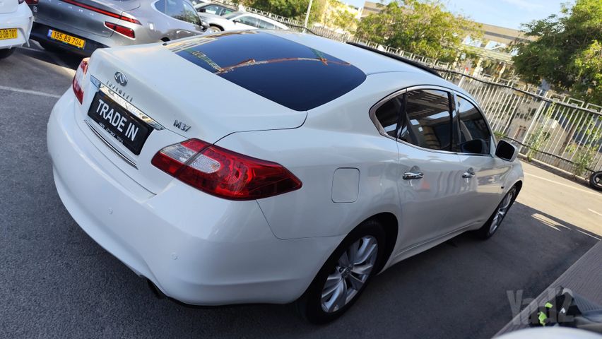 אינפיניטי G37