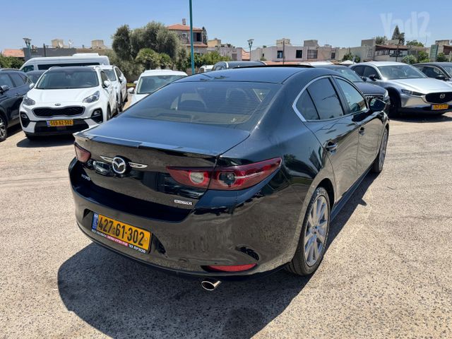 מאזדה 3