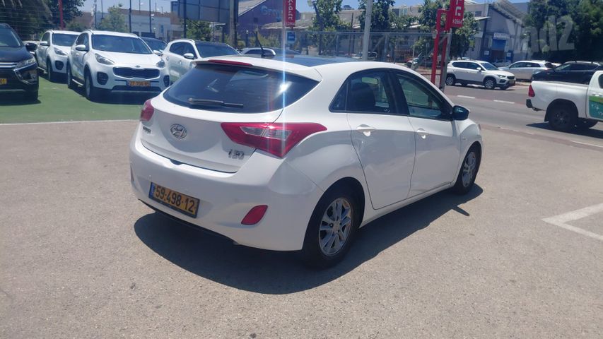 יונדאי i30