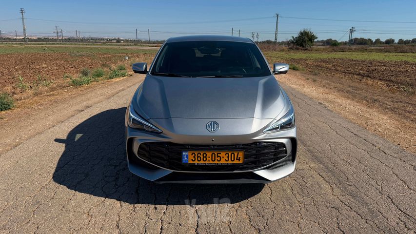אם ג'י MG3