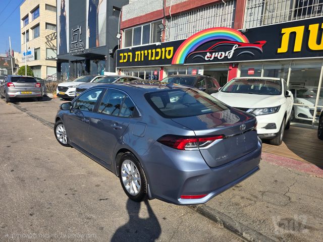 טויוטה קורולה