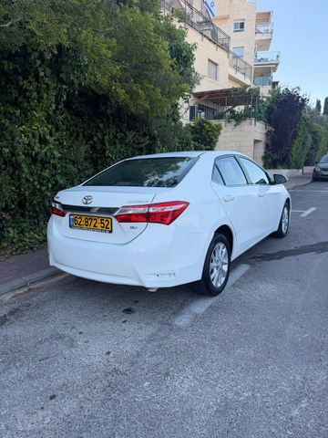 טויוטה קורולה