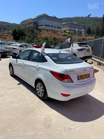 יונדאי אקסנט i25