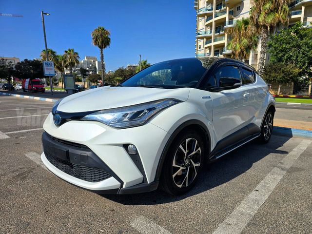 מודעת רכב טויוטה C-HR