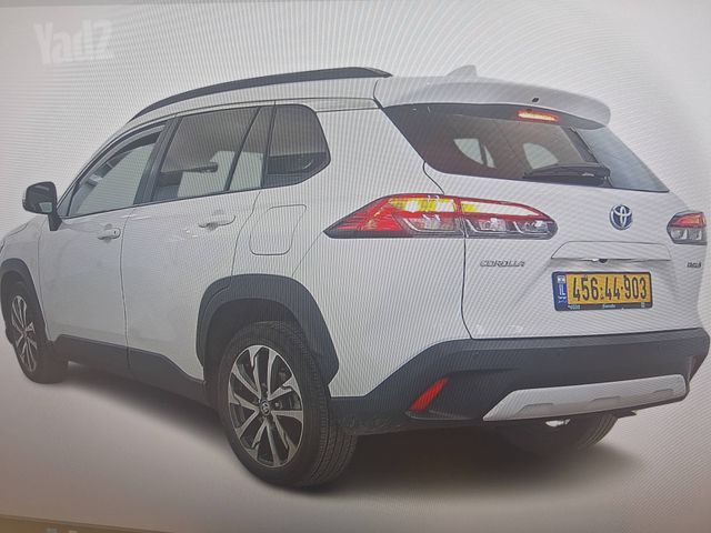 טויוטה קורולה קרוס