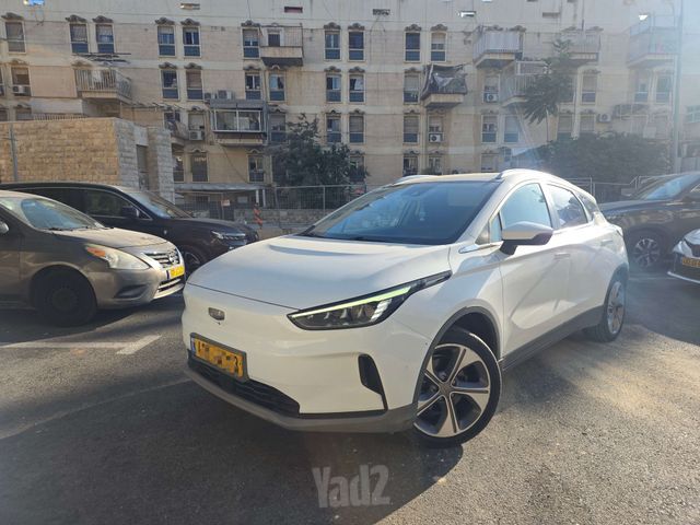 מודעת רכב ג׳ילי Geometry C