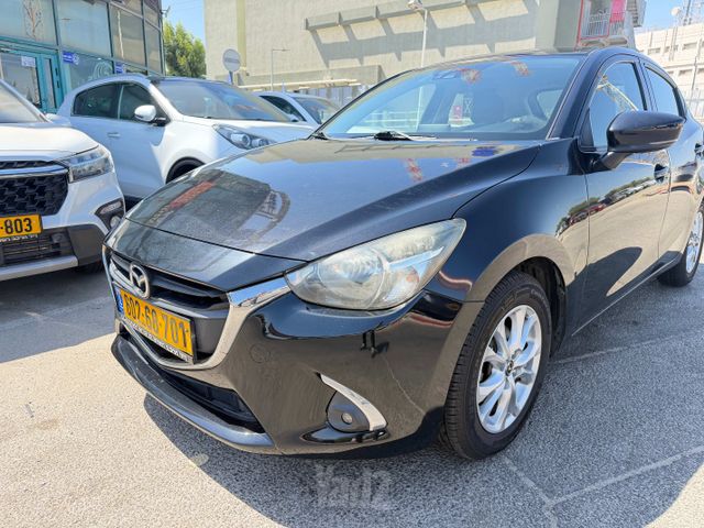 מודעת רכב מאזדה 2