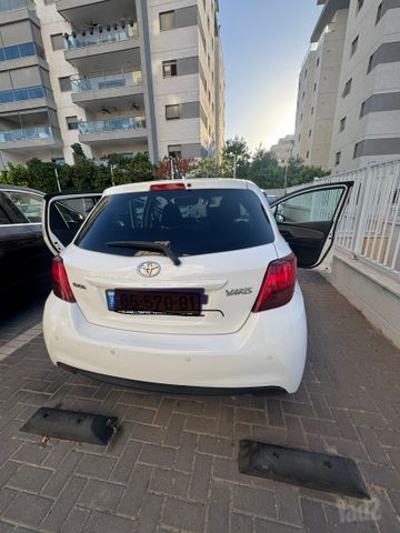 טויוטה יאריס