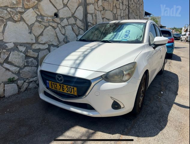 מודעת רכב מאזדה 2