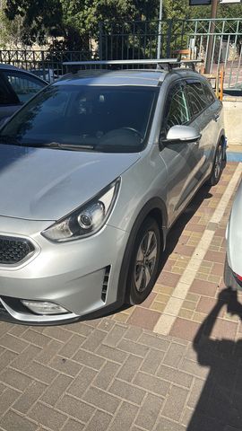 קיה נירו