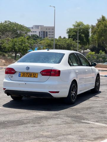 פולקסווגן ג'טה
