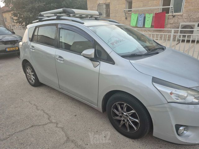 מודעת רכב טויוטה ורסו