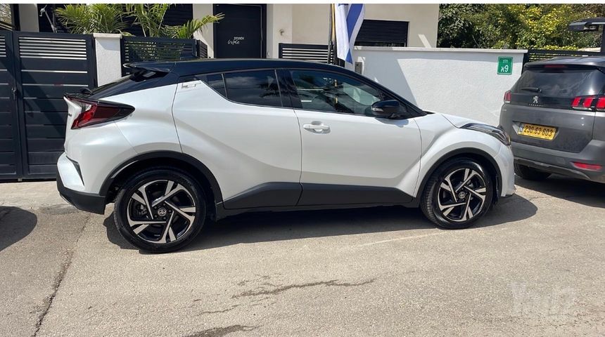 C-HR Chick היברידי אוט׳ 1.8 (98 כ״ס)