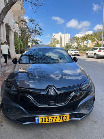 רנו מגאן