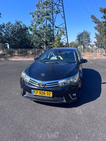 טויוטה קורולה