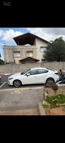 מאזדה 3