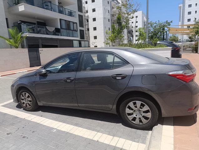 טויוטה קורולה