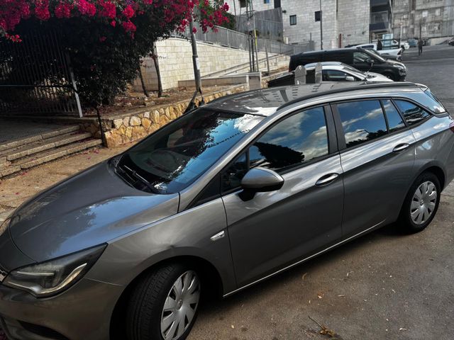 אופל אסטרה