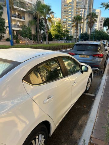 מאזדה 3