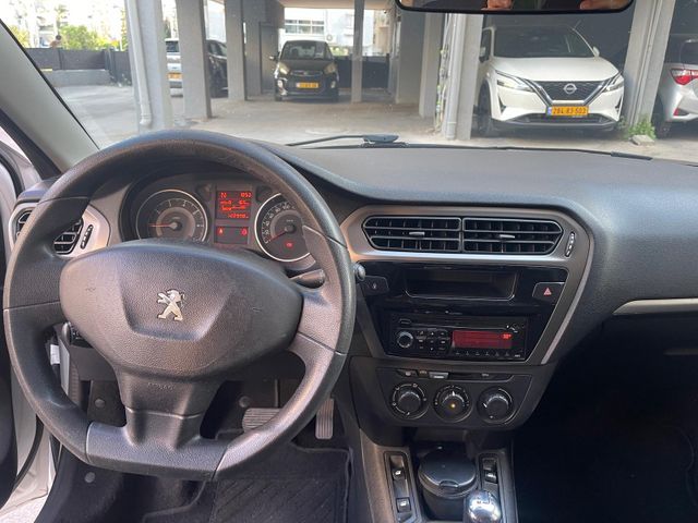 פיג'ו 301