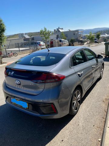 יונדאי איוניק