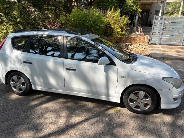 יונדאי i30