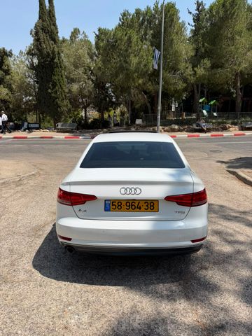 מודעת רכב אאודי A4