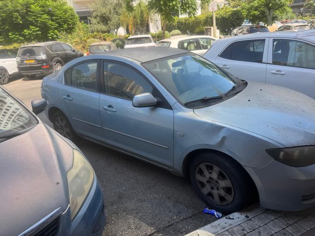 מודעת רכב מאזדה 3