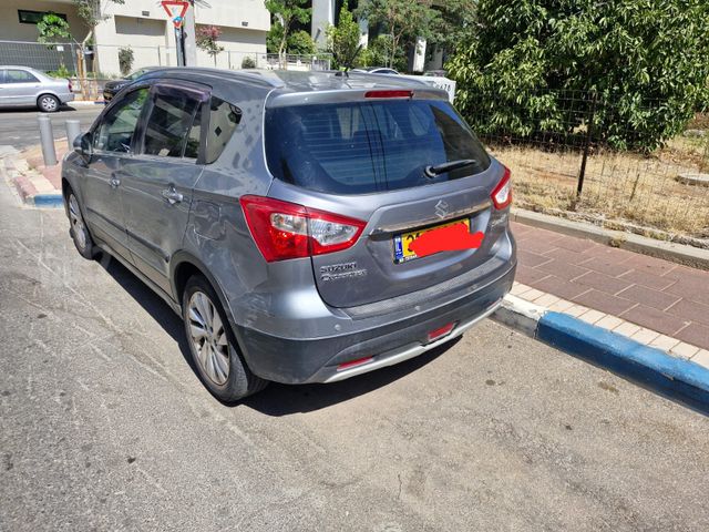 קרוסאובר GLX אוט׳ 1.4 (140 כ״ס)