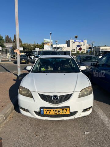 מודעת רכב מאזדה 3
