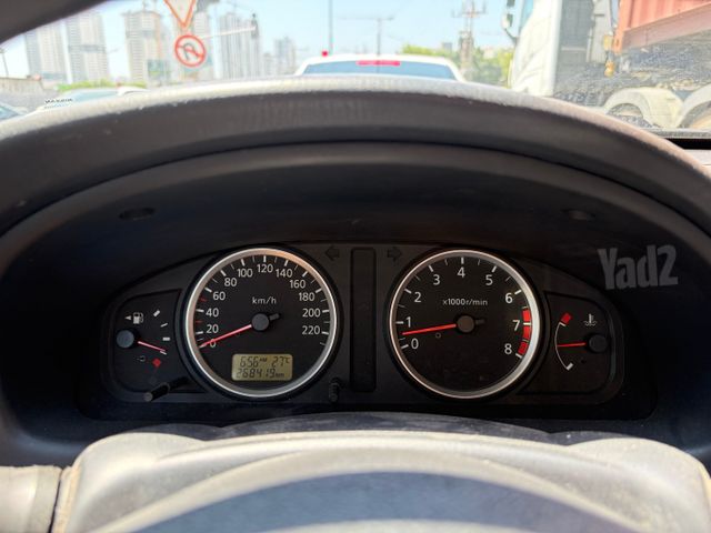 ניסאן אלמרה