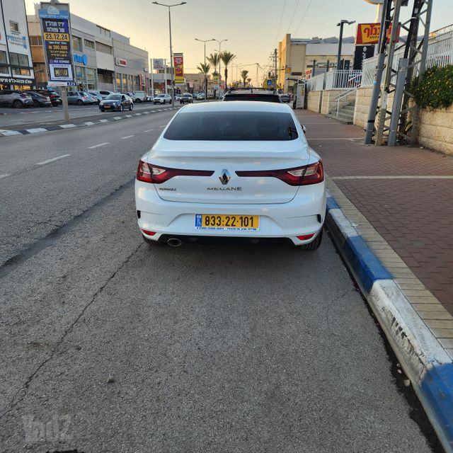 רנו מגאן