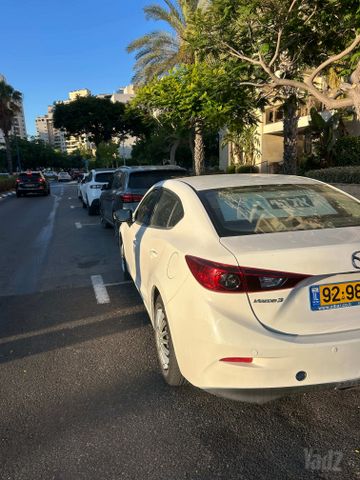 מאזדה 3