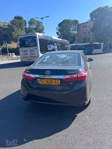 טויוטה קורולה