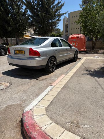 וולוו S60