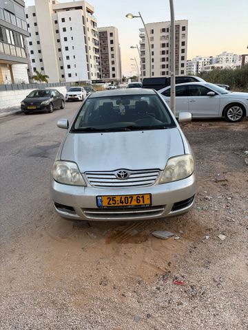 טויוטה קורולה